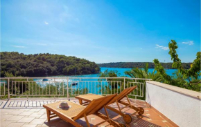 2 Bedroom Amazing Apartment In Pula